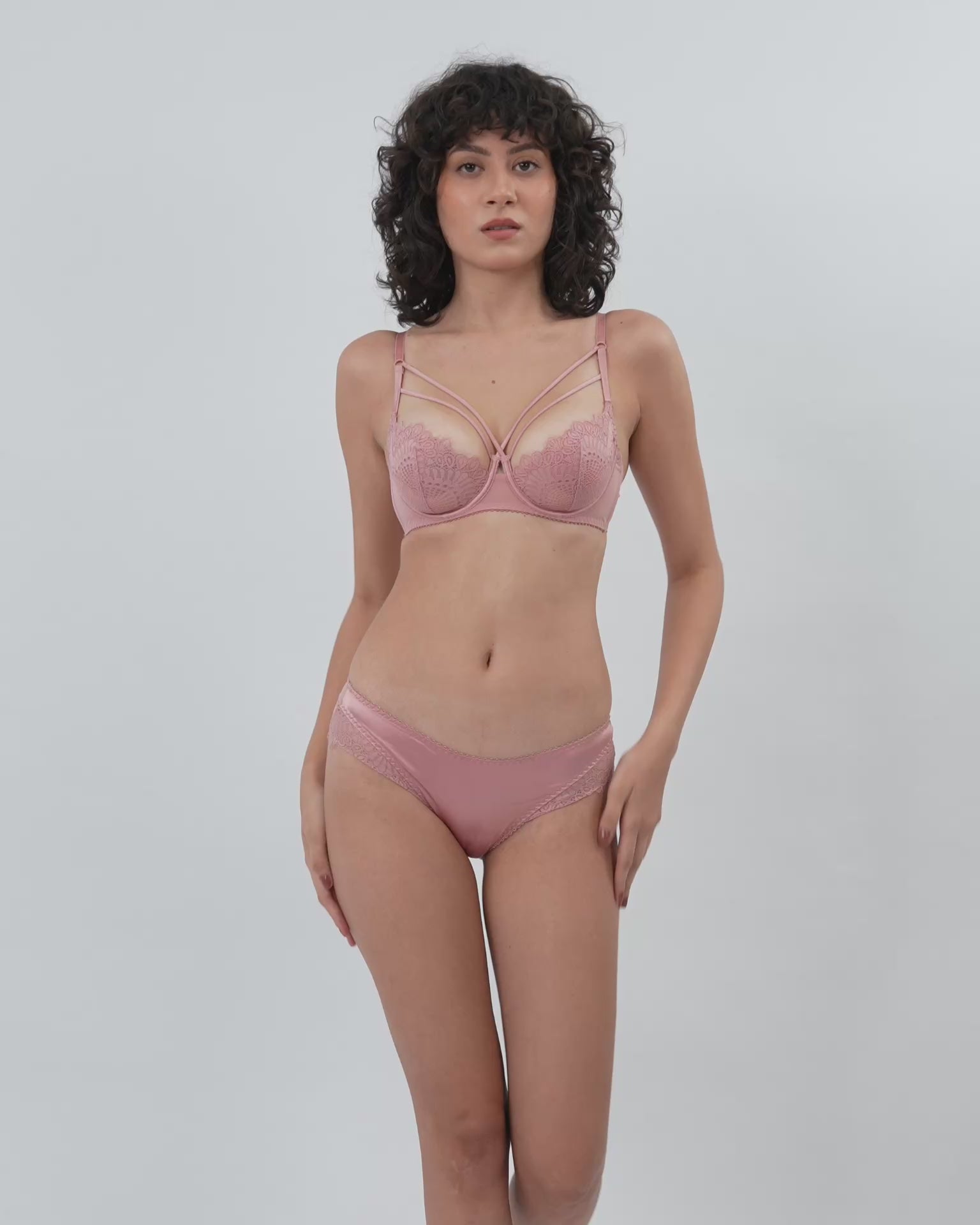 CLEO | Pink Lace Lingerie Set